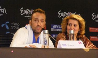Backstage Eurovision: Τι ρώτησαν οι ξένοι δημοσιογράφοι τον Γιώργο Αλκαίο