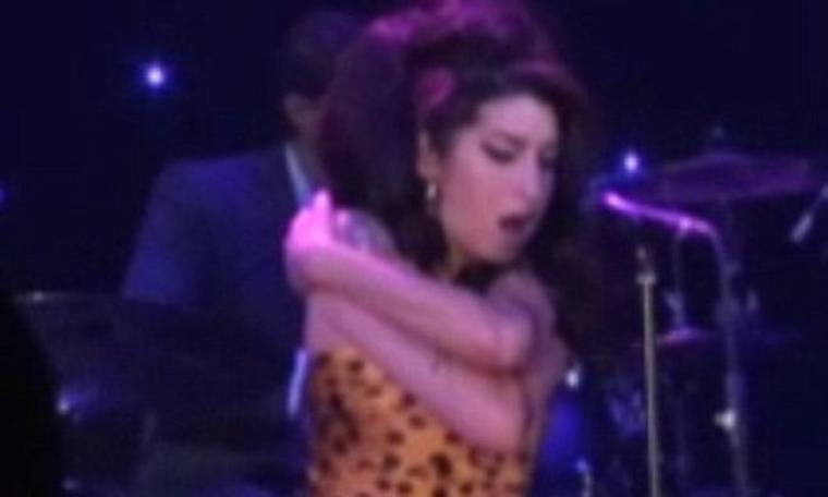 Amy Winehouse: Στη σκηνή για 1 εκατομμύριο