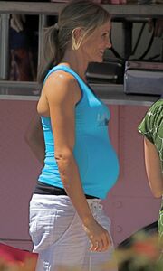 Η Cameron Diaz και η κοιλιά εγκυμοσύνης
