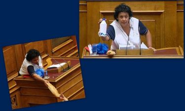 Λιάνα Κανέλλη: Με γάλα και ψωμί στα έδρανα της Βουλής!