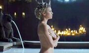Η Charlize Theron γυμνή στη νέα της ταινία (φωτό)
