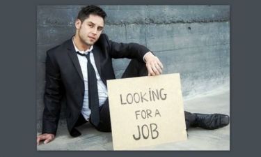 Ανεργία: Ο εφιάλτης για 1 στους 2 Έλληνες