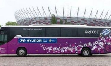 Euro 2012: Τα σλόγκαν στα πούλμαν των ομάδων (photos)