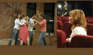 Στις πρόβες της παράστασης «Σ’αγαπάω αλλά» στο θέατρο «Αθηνά»