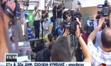 Χαμός από ξένους ανταποκριτές για ένα πλάνο του Τσίπρα (vid)