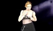 Madonna: Αυτή τη φορά τα… κατέβασε όλα