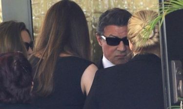 Πλάνα από την κηδεία του γιου του Stallone