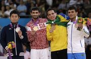 Ολυμπιακοί Αγώνες 2012:  Ολυμπιονίκης έσπασε το μετάλλιό του την ώρα που έκανε μπάνιο