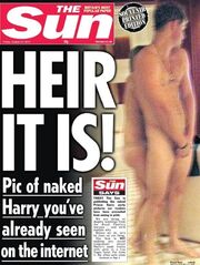 Πρώτη η Sun δημοσιεύει γυμνή φωτογραφία του πρίγκιπα Χάρι και «σπάει» τη συμφωνία με τη βασιλική οικογένεια!