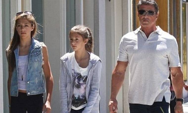 Sylvester Stallone: Παρηγοριά στο πλευρό των δυο κοριτσιών του