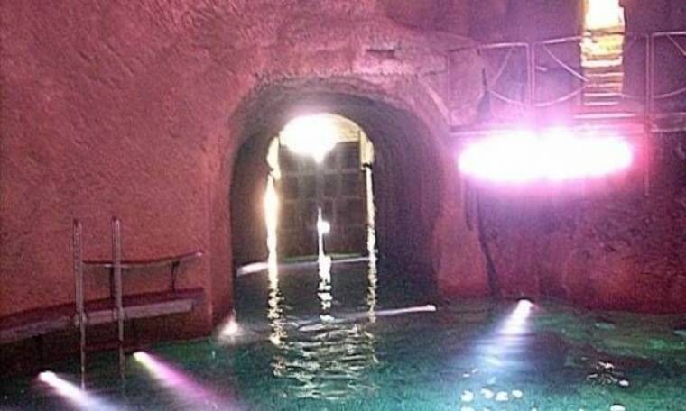 Ιταλία: Υπόγεια πισίνα σε σπηλιά για τα όργια είχε ο Μπερλουσκόνι!
