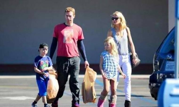 Gwyneth Paltrow-Chris Martin: Οικογενειακή επιδρομή σε μαγαζί με παιχνίδια