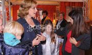 Άντζελα Γκρερέκου: Γιορτινή βόλτα με τη κόρη της! 