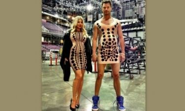 Απίθανο: Ο σύζυγος της Fergie φόρεσε το ίδιο φόρεμα με εκείνη και την… κοιλιά της!