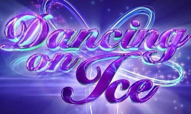 Δείτε ποιος από το Dancing on ice πόσταρε γυμνή του φωτογραφία στο facebook!