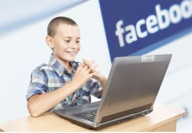 Ένα στα δυο παιδιά ηλικίας 14 έως 16 ετών διατηρούν προφίλ στο facebook!