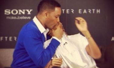 Will Smith: Σάλο προκάλεσε το φιλί που έδωσε στο στόμα στον γιο του