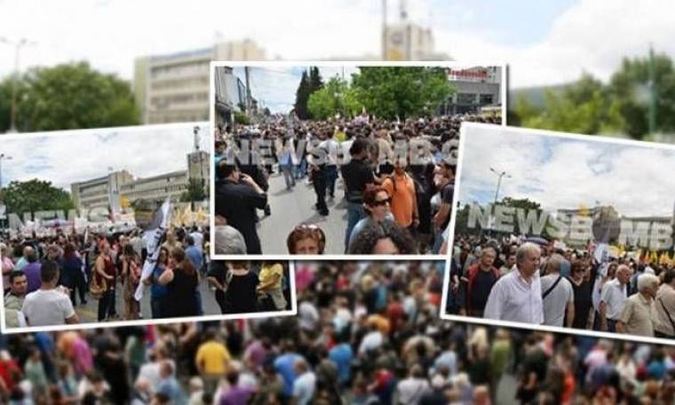 ΕΡΤ: Πλήθος κόσμου στη συγκέντρωση διαμαρτυρίας για το κλείσιμο
