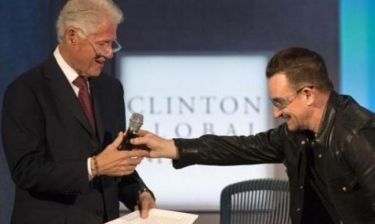 Ο Bono μιμήθηκε τον Bill Clinton! Δείτε πως αντέδρασε ο πρώην πρόεδρος των ΗΠΑ