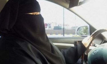 Συνελήφθησαν 14 γυναίκες στη Σαουδική Αραβία επειδή οδηγούσαν