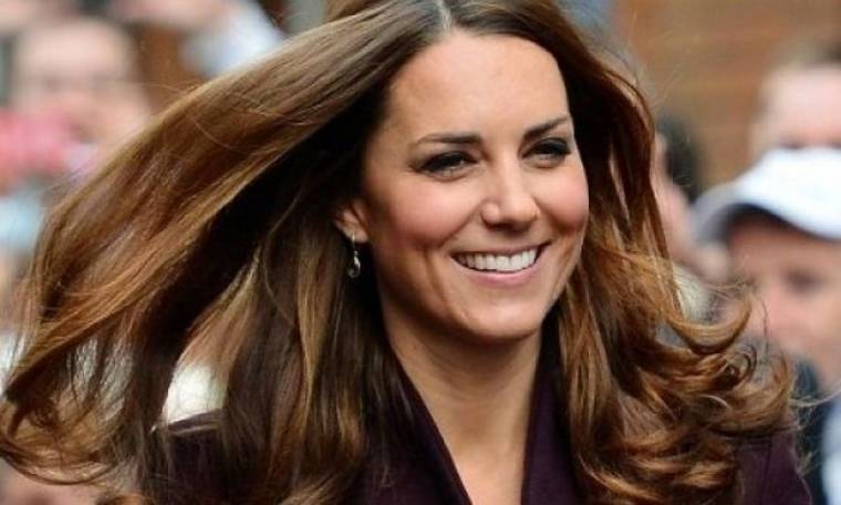 Ίντριγκα στο Buckingham! Γιατί η Kate Middleton απέλυσε κακήν κακώς τον κομμωτή της;