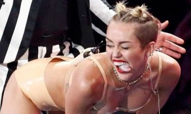 H Miley Cyrus θυμήθηκε την χαμένη της αθωότητα