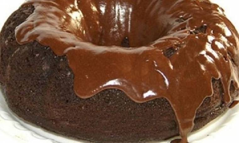 Συνταγή για λαχταριστό κέικ σοκολάτας στο πι και φι!
