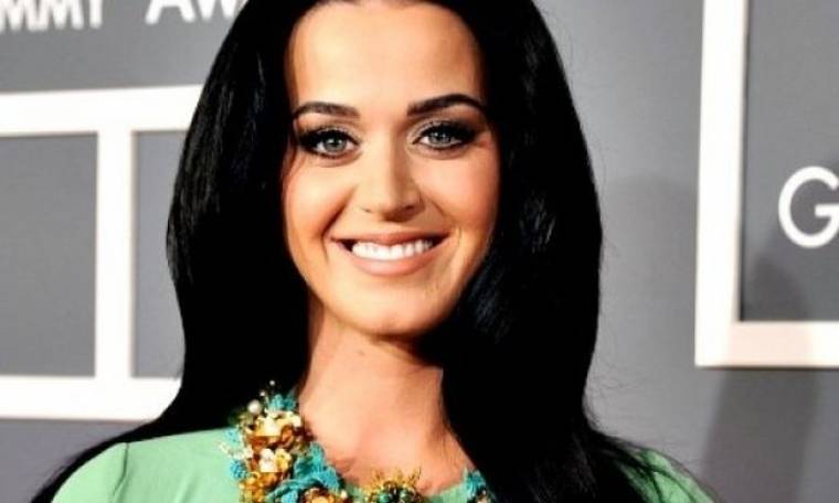 Η Katy Perry μιλάει πρώτη φορά για το τεράστιο στήθος της