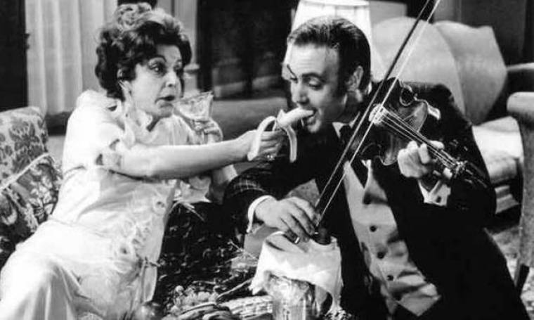 Μπάρκουλης: Δώρισε στον Ζάχο το βιολί από την ταινία του με την Βλαχοπούλου