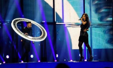 Eurovision 2014: Ρουμανία: Το εντυπωσιακό τρικ που εξαφανίζει την τραγουδίστρια από την σκηνή