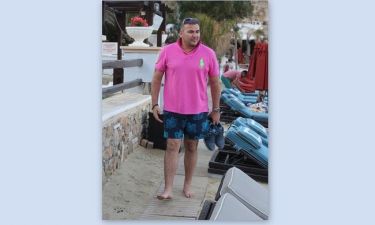Αντώνης Ρέμος: Έκανε τα μπάνια του στην Μύκονο