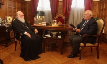 Ο Γιώργος Παπαδάκης συναντά τον Αρχιεπίσκοπο Αθηνών και πάσης Ελλάδος, Ιερώνυμο