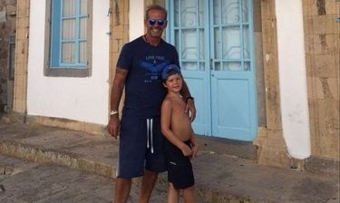 Κωστόπουλος: Στην Πάτμο με τo γιο του και την… Τζένη
