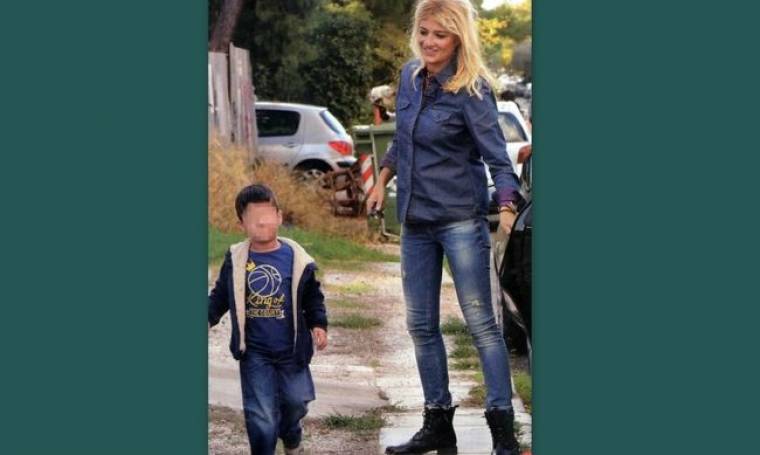 Φαίη Σκορδά: Με τον μικρό Γιάννη σε μαθήματα ντραμς