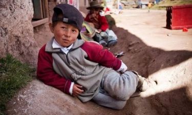«Αόρατοι εργαζόμενοι», 100.000 παιδιά στο Περού!