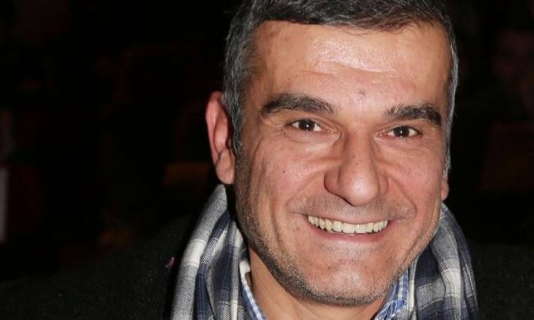 Κώστας Αποστολάκης: «Ο Καπουτζίδης παίρνει ένα θέμα κοινωνικό και το καυτηριάζει»
