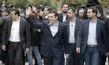 Γιατί οι υπουργοί της κυβέρνησης ΣΥΡΙΖΑ δεν φορούν γραβάτα; (photo)