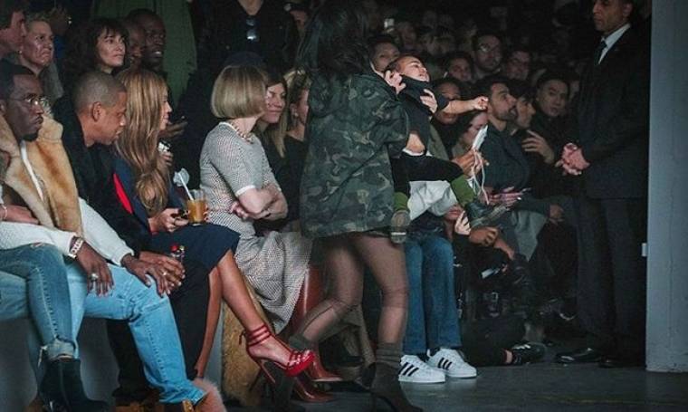 Έξαλλη η Wintour! «Έδιωξε» την Κardashian και την κόρη της που έκλαιγε από την επίδειξη του Kanye West