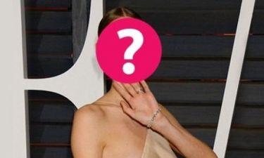 Πόζαρε χαμογελαστή με το στήθος φόρα παρτίδα: Ποια star θέλει να ξεχάσει τα φετινά Oscar;