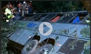 Βραζιλία: Λεωφορείο έπεσε σε γκρεμό - Τουλάχιστον 54 νεκροί (video)