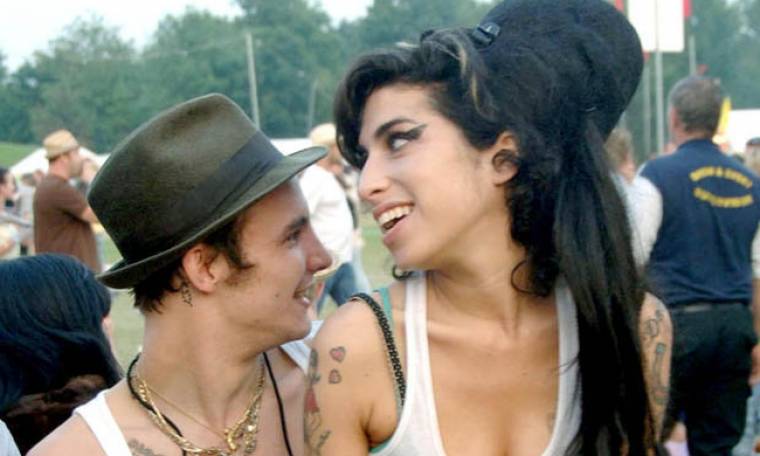 Ο πρώην της Winehouse δηλώνει: «Πλαστή η υπογραφή της στο διαζύγιο»