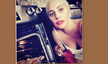 Απίστευτο η Lady Gaga  έγινε νοικοκυρά! Δείτε τι μαγείρεψε!