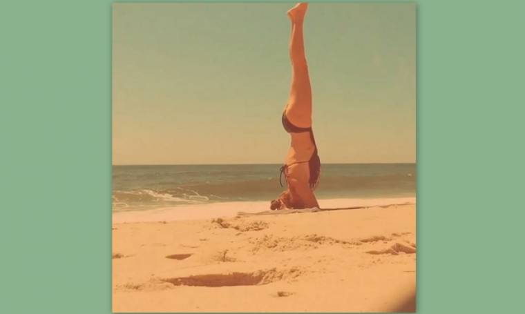 Αφού έκανε yoga η πασίγνωστη ηθοποιός, τα πέταξε όλα έξω - Δείτε την αποκαλυπτική της φωτογραφία!