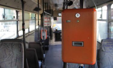 Κόρινθος: Οδηγός ΚΤΕΛ κατέβασε μαθητή γιατί δεν πλήρωσε το εισιτήριο του ενός ευρώ (video)