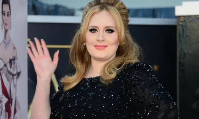 Adele: Τολμά και φωτογραφίζεται εντελώς άβαφη
