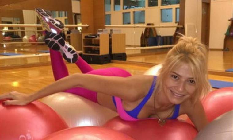 Η Σκορδά κάνει γυμναστική και τρελαίνει τους φίλους της στο Instagram