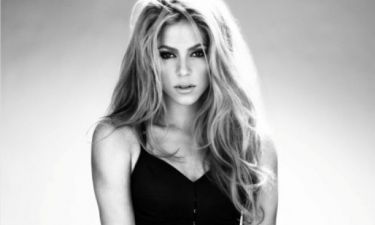 Δείτε τη Shakira πιο λεπτή και σέξι από ποτέ στο πλευρό του Pique και του μικρού Milan