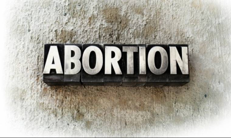 Γυναίκες στο Τέξας υποβάλλονται μόνες τους σε άμβλωση, λόγω της απαγόρευσης πρόσβασης σε κλινικές