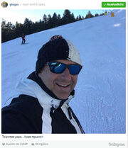 Δείτε τον γιο της Φαίης Σκορδά και του Γιώργου Λιάγκα να κάνει σκι!