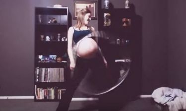 Απίστευτο βίντεο και όμως αληθινό: Εγκυμονούσα κάνει χούλα χουπ με την φουσκωμένη κοιλίτσα της